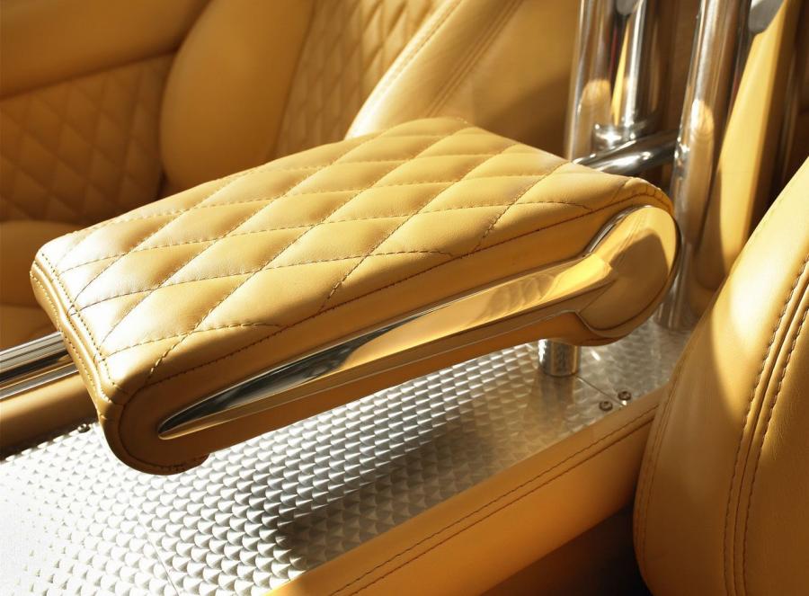 Детали интерьера Spyker D12 Peking-to-Paris Concept 2006 года  (фото 49 из 60)